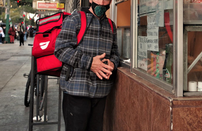 Someone Asked “What’s The Easiest, Legal Way To Make Money On The Side?”, And 30 People Delivered