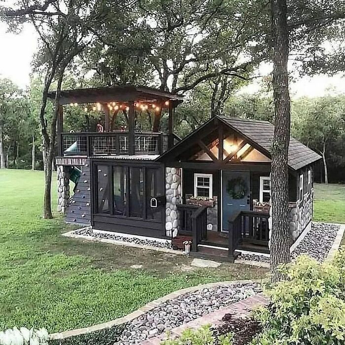 50 People Who Took Woodworking To Another Level And Shared Their 'Crazy' Results In This Online Group