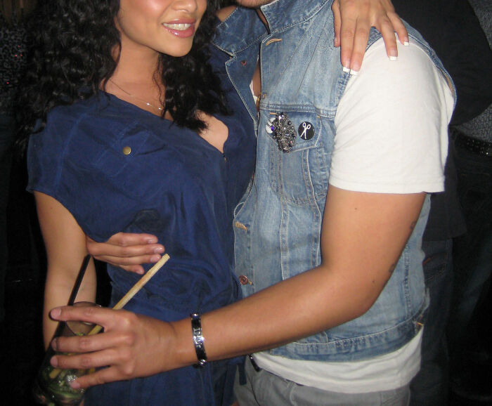 30 Crazy And Unexpected Things People In This Online Community Heard When Someone Forgot To End The Call