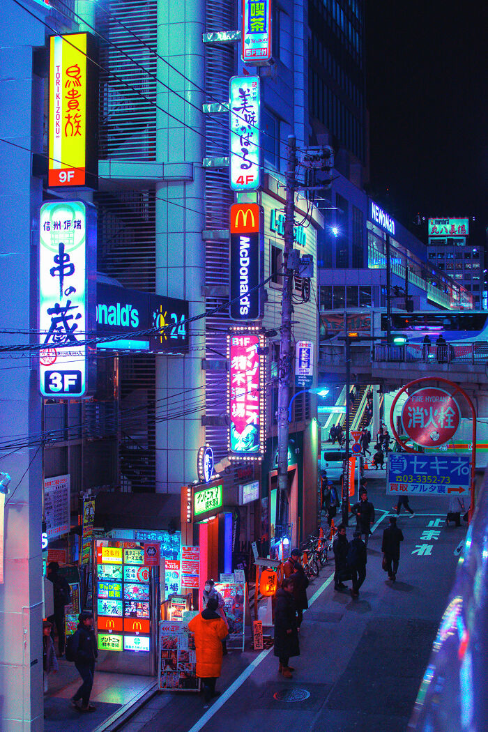 I Explored The Night Alleys Of Tokyo Under Neon Lights, And Here Are 30 Images That I Took