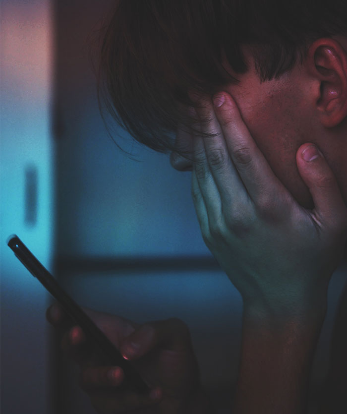 911 Operators Share The Funny And Wild Calls They Couldn't Take With A Straight Face