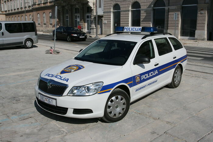 30 Times People Had Unexplainable Spine-Chilling Experiences, Shared In This Online Group