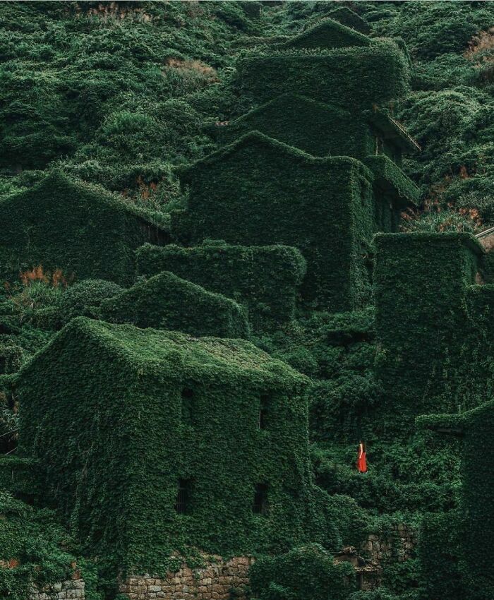 40 Homes That Feel Too Dreamy To Be Real, As Shared On The ‘Somewhere I Would Like To Live’ Instagram Account