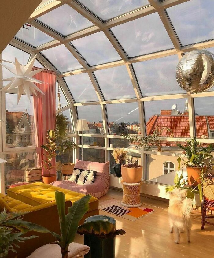 40 Homes That Feel Too Dreamy To Be Real, As Shared On The ‘Somewhere I Would Like To Live’ Instagram Account