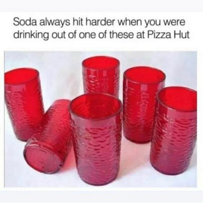 The Dim Lighting, The Cool Stained-Glass Lamps Dangling, The Smell Of Pan Pizza In The Ayerrrrr. 🤤🍕 Might Get To Play An Arcade Game Later 🤞🏽
dm For Credit