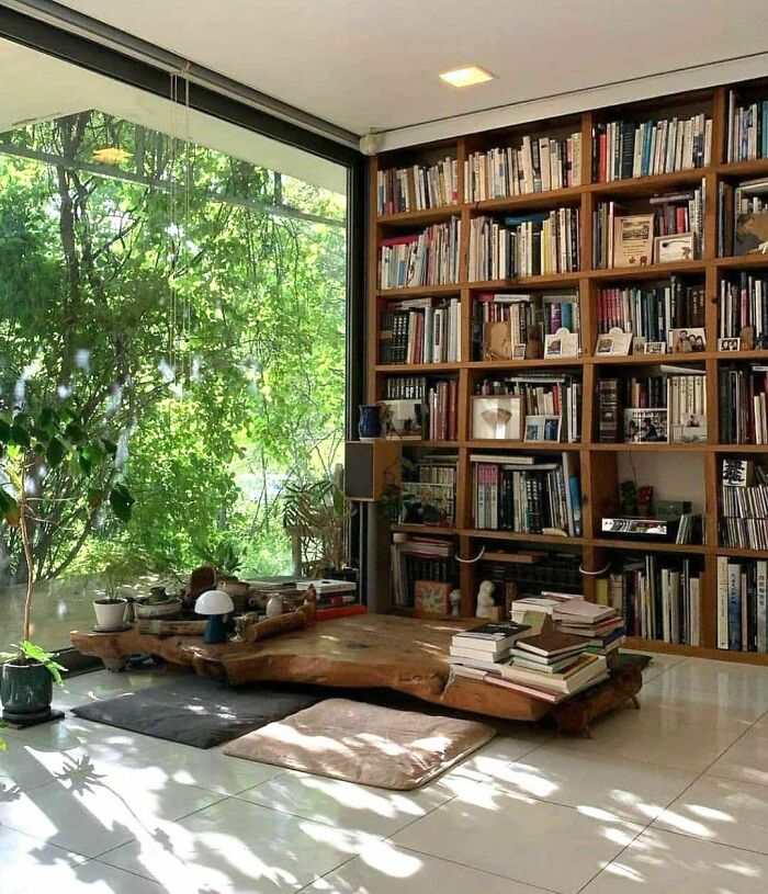 40 Homes That Feel Too Dreamy To Be Real, As Shared On The ‘Somewhere I Would Like To Live’ Instagram Account