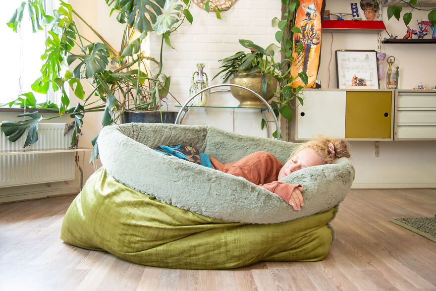 I Started Making Anti-Anxiety Dog Beds By Hand And Now Make Them For People Too I Started Making Anti-Anxiety Dog Beds By Hand And Now Make Them For People Too