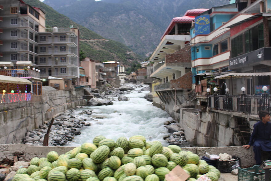Pakistan: Evolving, Revolving Or Dissolving? Pakistan: Evolving, Revolving Or Dissolving?
