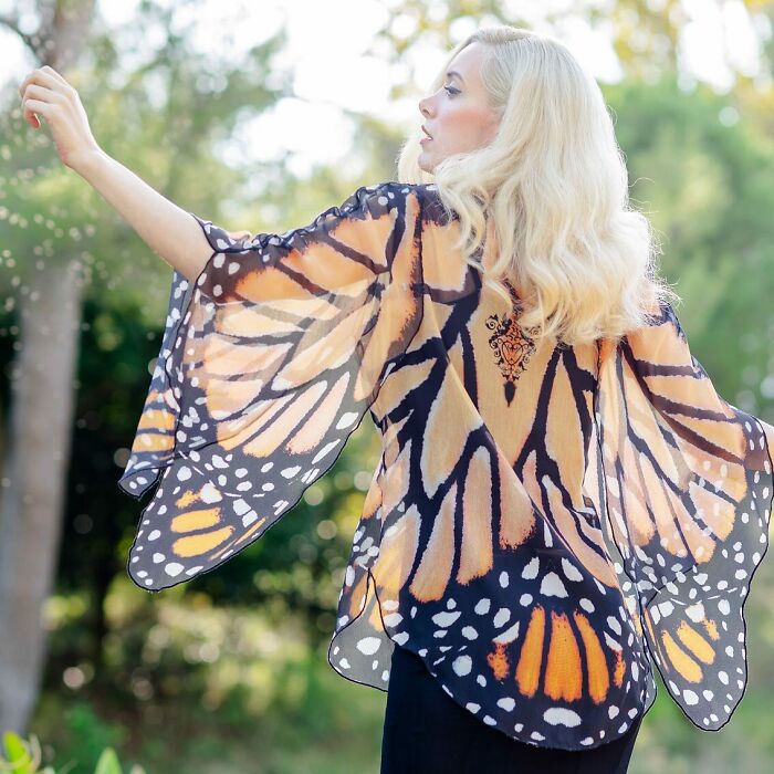 Meet Bibiana Berenguer's Amazing Butterfly Dresses (Interview With Artist)