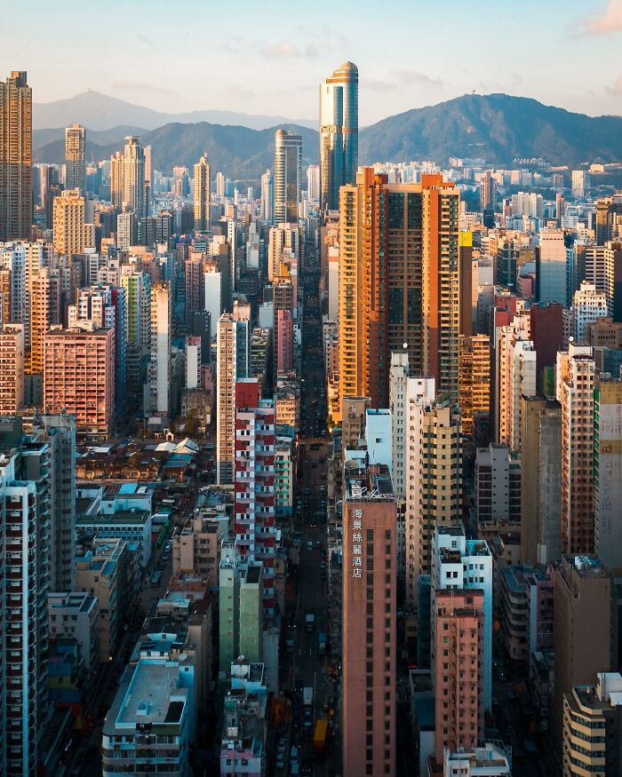 Photographer Shows Hong Kong Like Never Before
