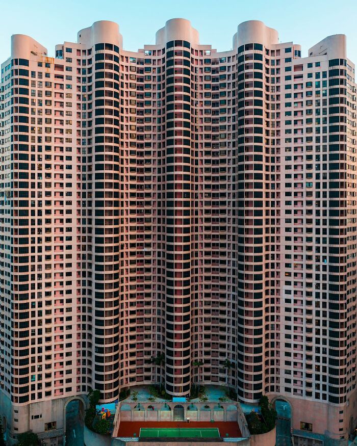 Photographer Shows Hong Kong Like Never Before