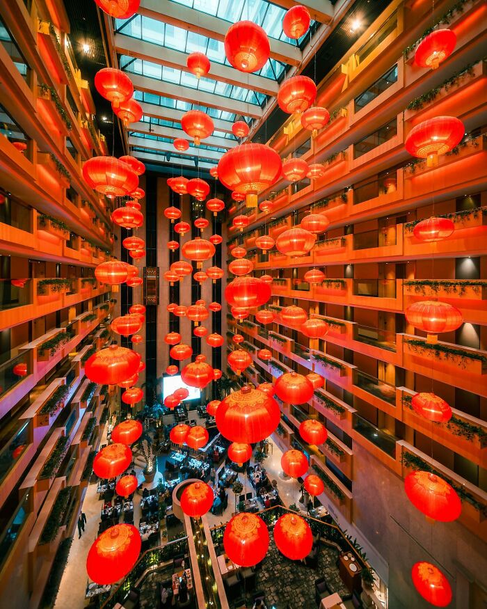 Photographer Shows Hong Kong Like Never Before