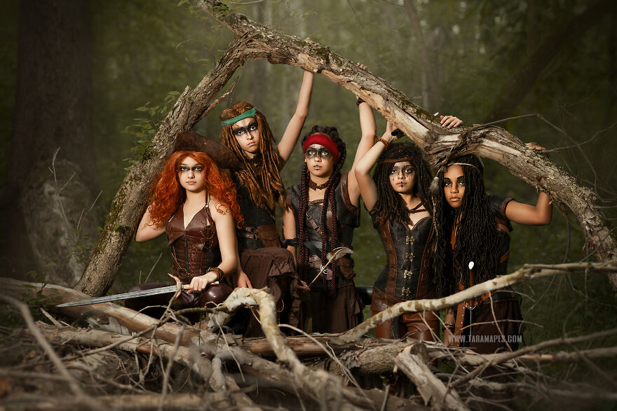 The Lost Girls (19 Pics)