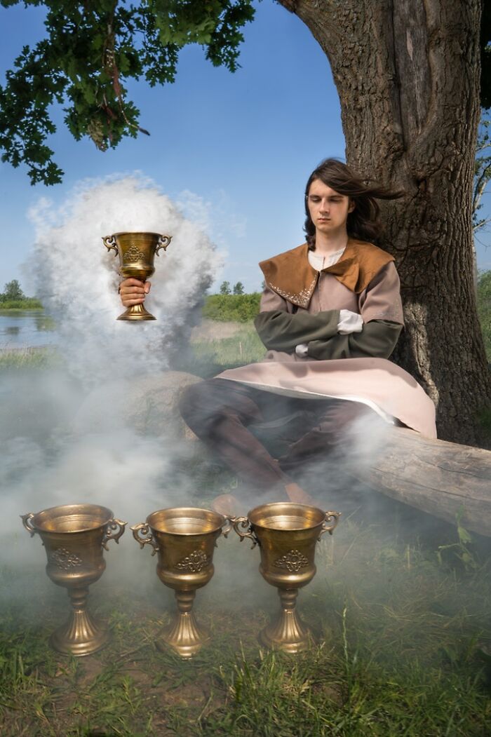 We Created A Handmade Deck On The 78 Arcana Tarot And Filmed Them With A Camera (8 Pics)