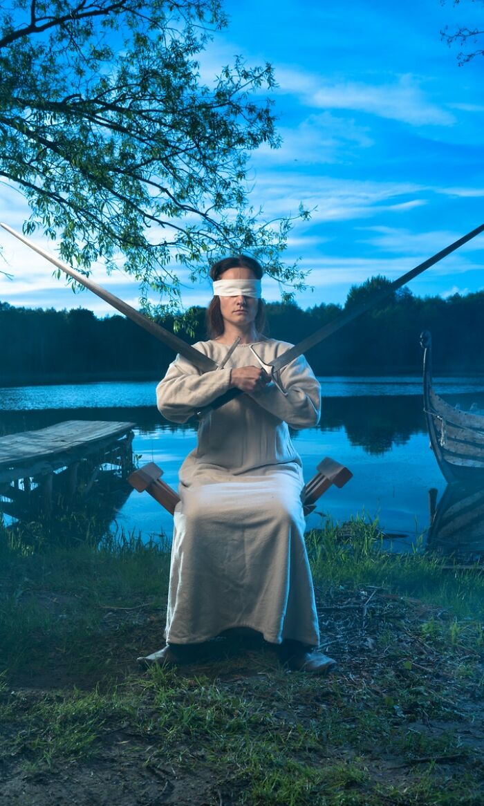 We Created A Handmade Deck On The 78 Arcana Tarot And Filmed Them With A Camera (8 Pics)