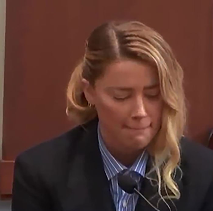 Body Language Specialist Breaks Down Amber Heard&rsquo;s Visual Communication From Her Recent Testimony