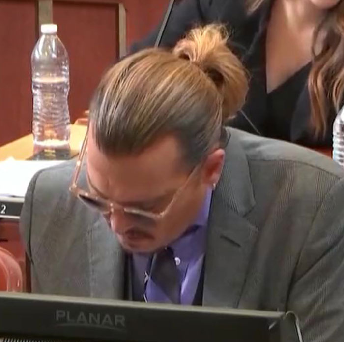 Body Language Specialist Breaks Down Amber Heard&rsquo;s Visual Communication From Her Recent Testimony
