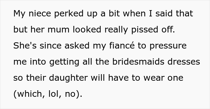 Bride Doesn't Want To Force Androgynous Niece To Wear A Dress To Her Wedding, Starts Family Drama Bride Doesn't Want To Force Androgynous Niece To Wear A Dress To Her Wedding, Starts Family Drama