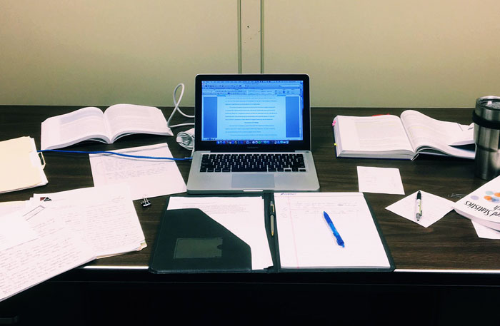 Fax Machine Glitches And Gets Employee In Trouble With Her Boss, Employee Maliciously Complies And Starts Logging Calls On Numerous Post-It Notes Instead