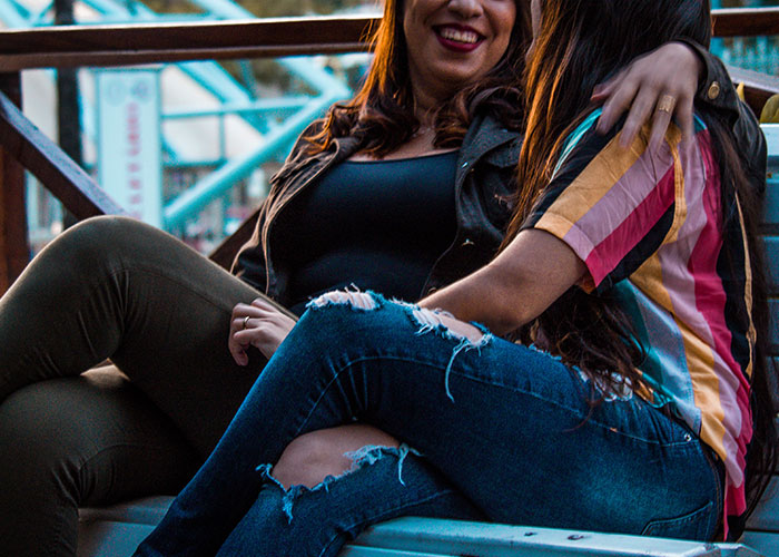 30 Times People Noticed Something Was Off About Their Friend's Significant Other And Were Proven To Be Right Later