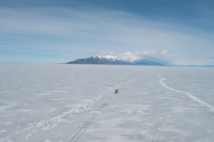 Beneath The Ice: I Took Underwater Shots Of Lake Baikal's Seals (16 Pics)