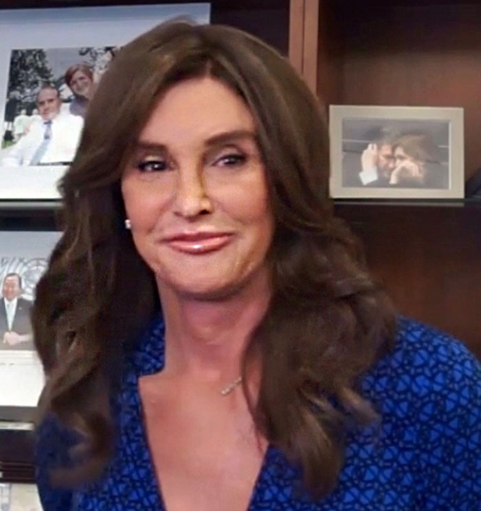 This Thread Has People Revealing The Moment They Stopped Admiring These 40 Celebrities