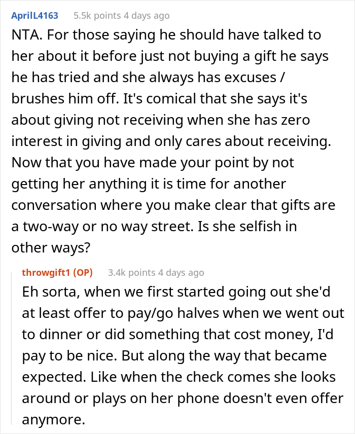Girlfriend Starts Drama After Boyfriend Chose Not To Get Her A Birthday Present, Asks The Internet If He Was Right
