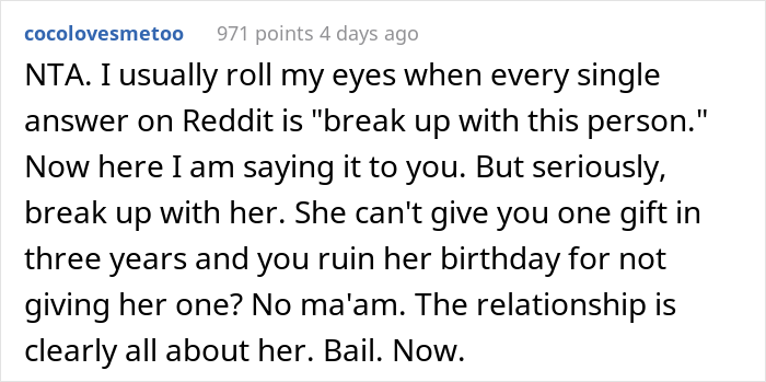 Girlfriend Starts Drama After Boyfriend Chose Not To Get Her A Birthday Present, Asks The Internet If He Was Right