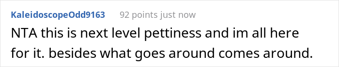 18-Year-Old Takes Cheesy “Family” Pics With Her Friends After She Found Out That Her Family Excluded Her From Their Easter Card Photoshoot 18-Year-Old Takes Cheesy “Family” Pics With Her Friends After She Found Out That Her Family Excluded Her From Their Easter Card Photoshoot
