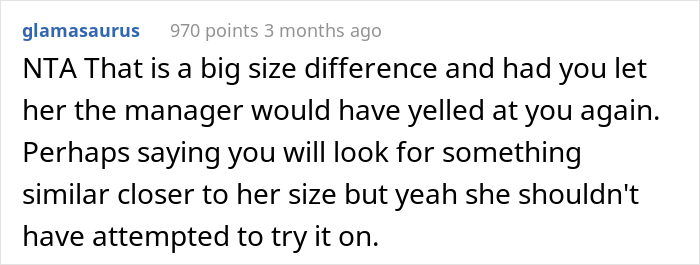 Size 30 Bride Demands To Try On A Size 14 Wedding Dress, Saleswoman Asks If She Was A Jerk To Give Her A Reality Check Size 30 Bride Demands To Try On A Size 14 Wedding Dress, Saleswoman Asks If She Was A Jerk To Give Her A Reality Check