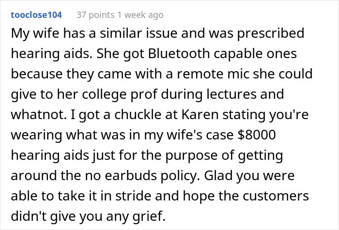 'Karen' Asks Employee To Remove Her 'Earbuds' Even After She Explains That It's Actually Hearing Aids, Malicious Compliance Ensues