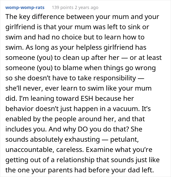 The Internet Sides With This Guy After He Left GF At The Airport Because Her Passport Was Expired