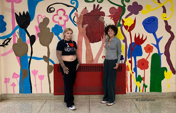 Students’ Mural Can Make Change Happen (4 Pics)