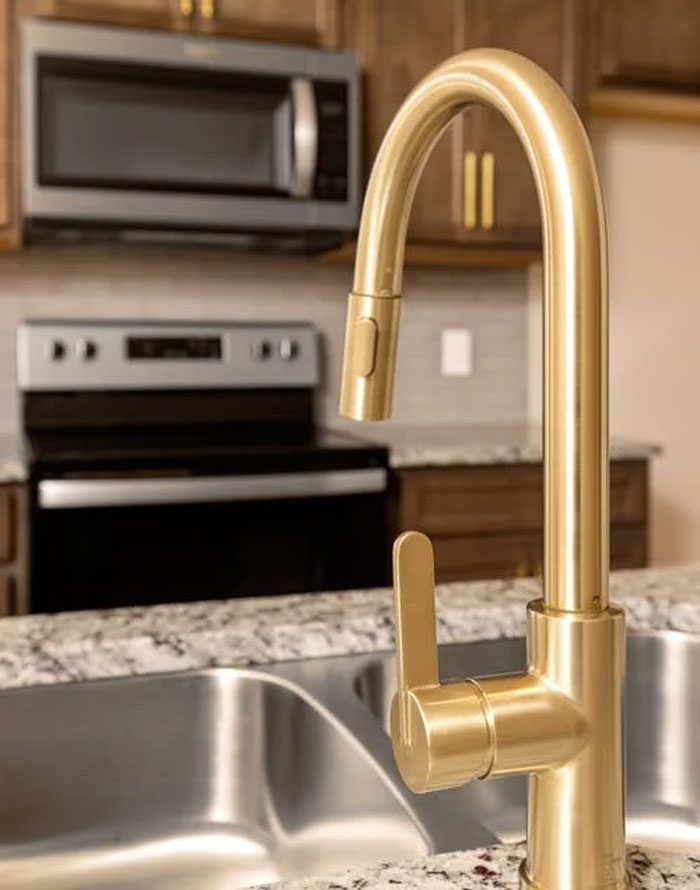 “Soy honesto con los clientes y les digo que no lo hagan”: La gente comparte 20 de las peores tendencias de diseño de interiores que todos deberían evitar