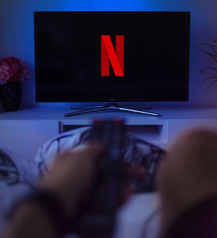 Straight Guys Are Sharing 30 Everyday Things They Secretly Do That Society Calls "Gay"