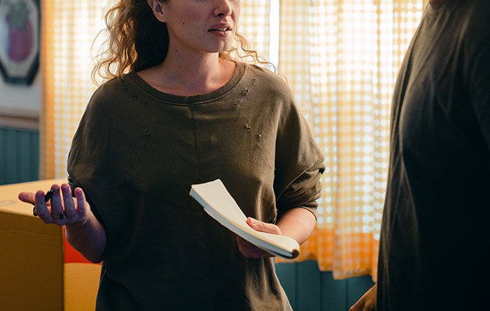 Woman Takes Care Of Her Grandpa, Everyone Else In The Family Ignores Him Until He Passes Away And Leaves Everything To Her Woman Takes Care Of Her Grandpa, Everyone Else In The Family Ignores Him Until He Passes Away And Leaves Everything To Her