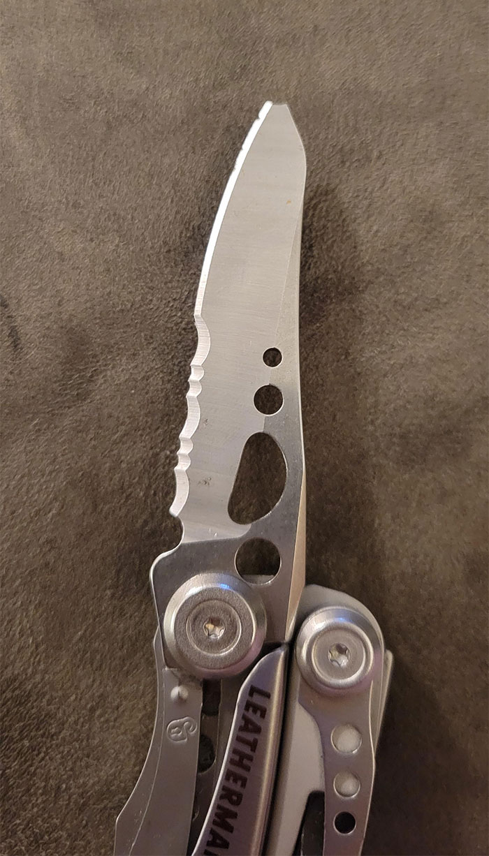 This Knife Blade Was 15 Days Old. Still Factory Sharp, When I Handed It To A Coworker Who Wanted To Borrow My Pliers. He Had It For 15 Mins