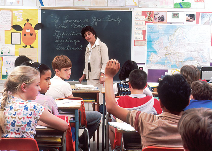 Someone Asked Teachers “What Was Hilarious At The Time That You Absolutely 100% Could Not Laugh At?” And Their Responses Did Not Disappoint (30 Stories)