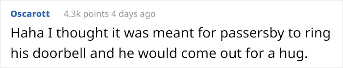 Australian Man Draws A "Hug Here" Spot Outside His House, Capturing Many Heartwarming Moments On His Security Camera