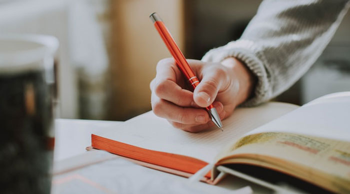 People Are Sharing 30 Things Their Teachers Did That Made Everyone Respect Them Or Had Quite The Opposite Effect