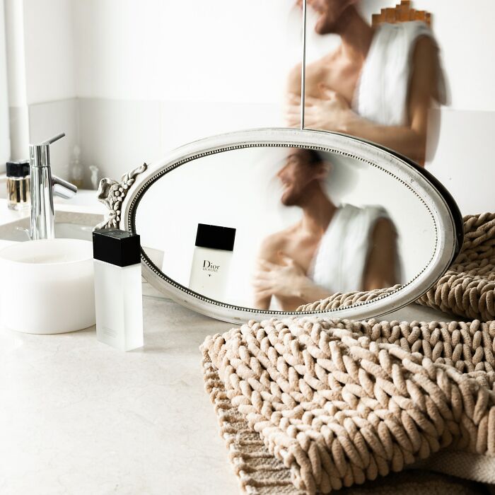 Straight Guys Are Sharing 30 Everyday Things They Secretly Do That Society Calls "Gay"