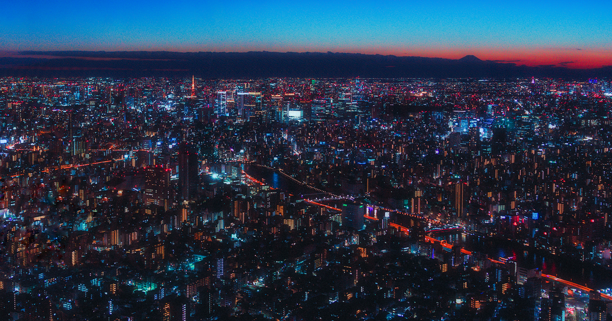 I Explored The Night Alleys Of Tokyo Under Neon Lights, And Here