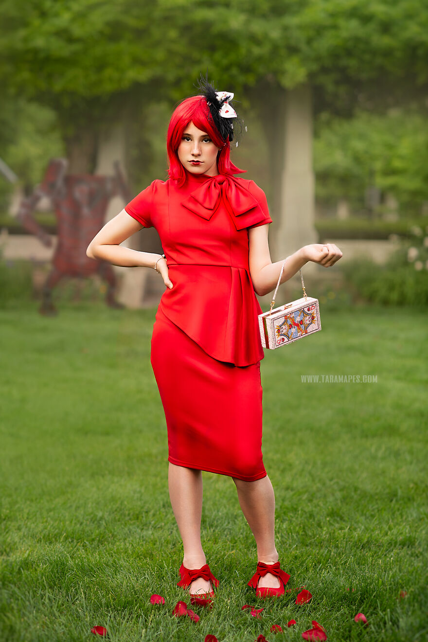 Modern Alice: I Photographed People As Alice In Wonderland Characters Hanging Out In The Modern World (23 Pics)