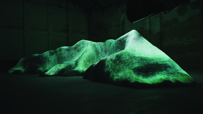 A 21-Meter-Long Sculpture Was Filled With Floating Motion Graphics Emerging From The Ai (10 Pics)