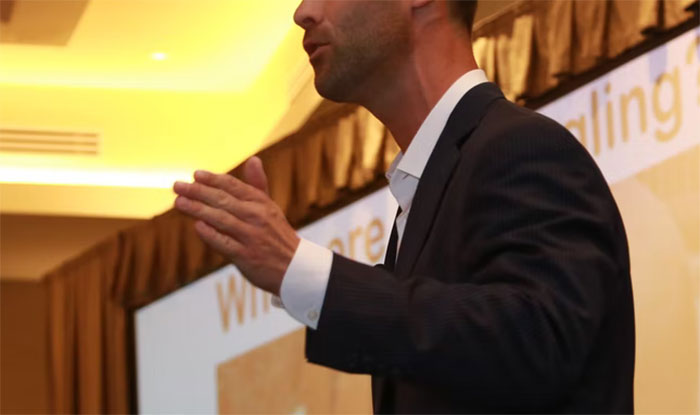 35 People Share What They Hate Seeing At Weddings