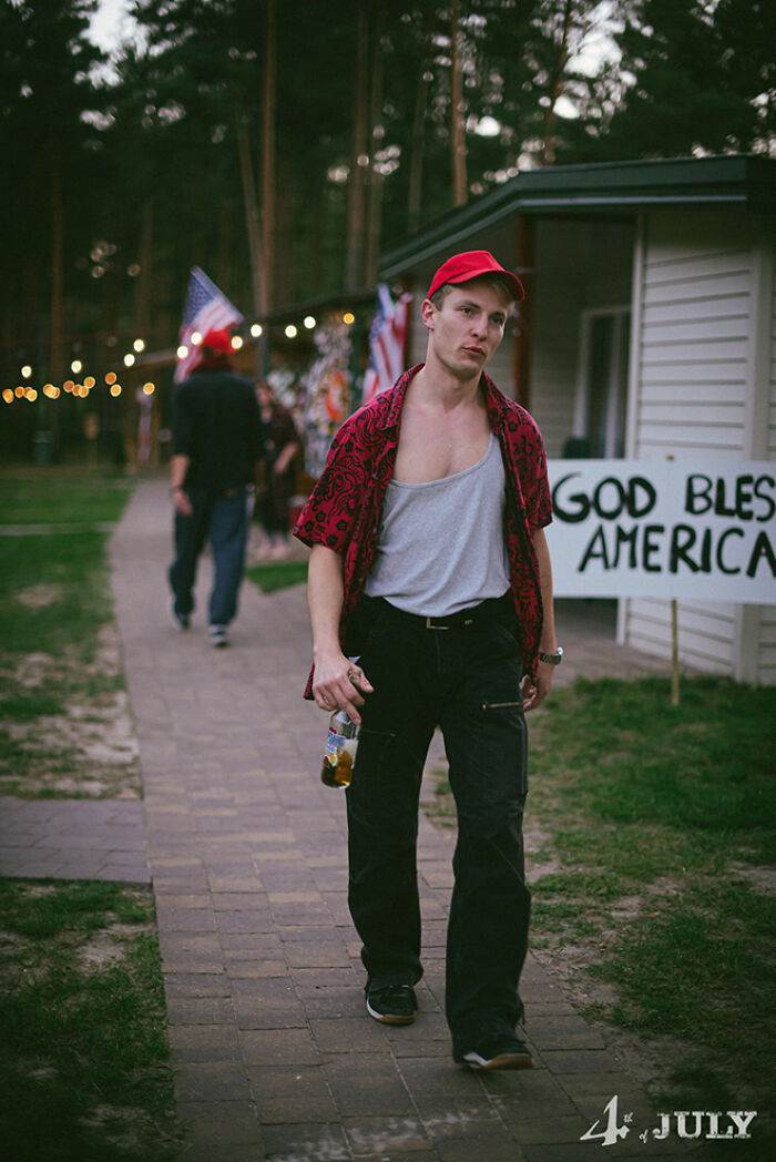 Poland Holds An Event On 4th Of July Where Everyone Pretends To Be American From Ohio