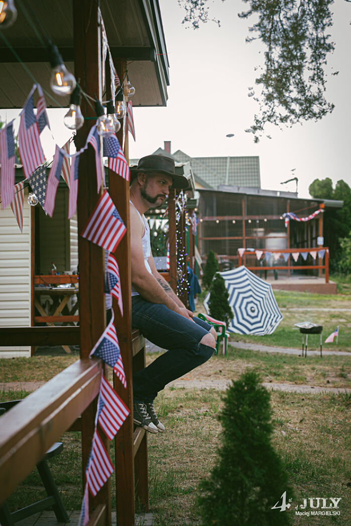Poland Holds An Event On 4th Of July Where Everyone Pretends To Be American From Ohio