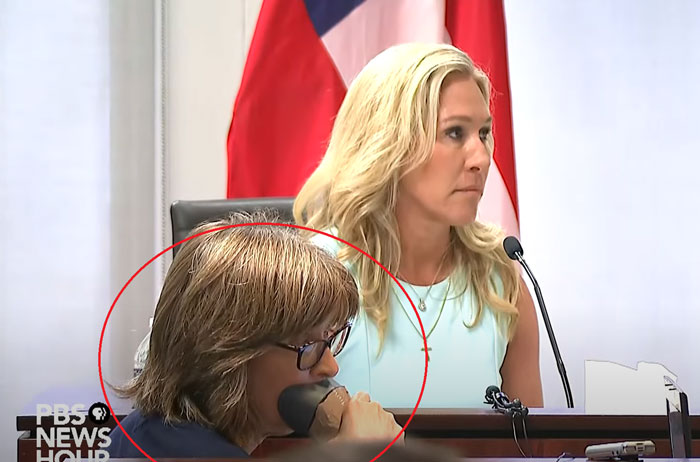 ¿Qué es eso que tiene esta persona en la boca?