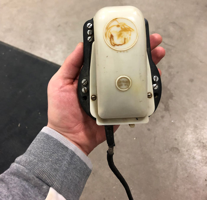 Found This Weird Electric Tool. When Plugged In And Turned On It Vibrates Very Intensely. Has Some Spring Like Coils On The Bottom