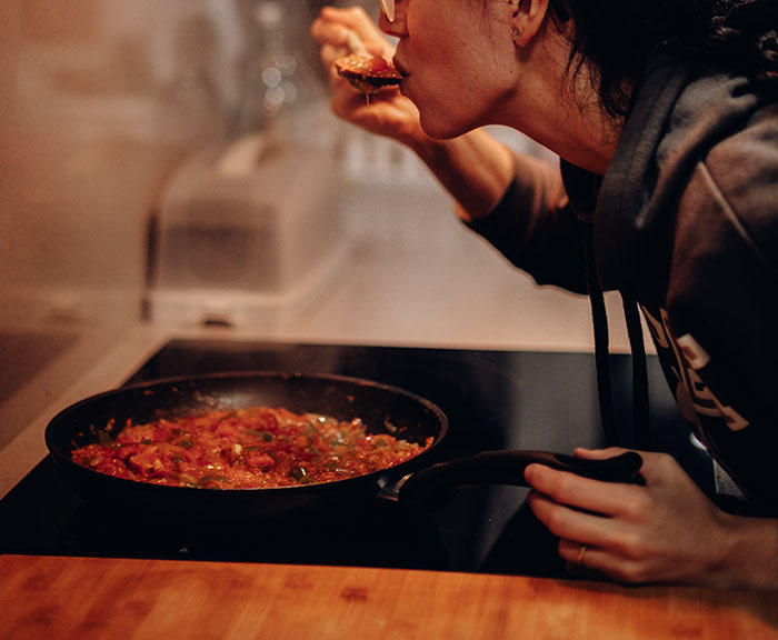 Husband Is Always Late For Dinner Despite Having A Full Hour To Unwind After Work, Desperate Wife Snaps And Throws His Meal In The Trash